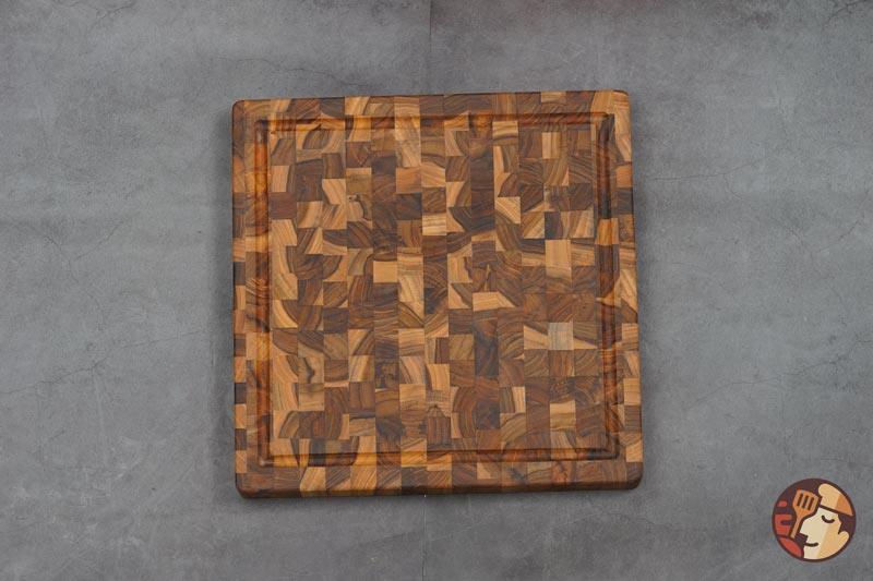 The teak wood cutting board is easy to maintain and clean