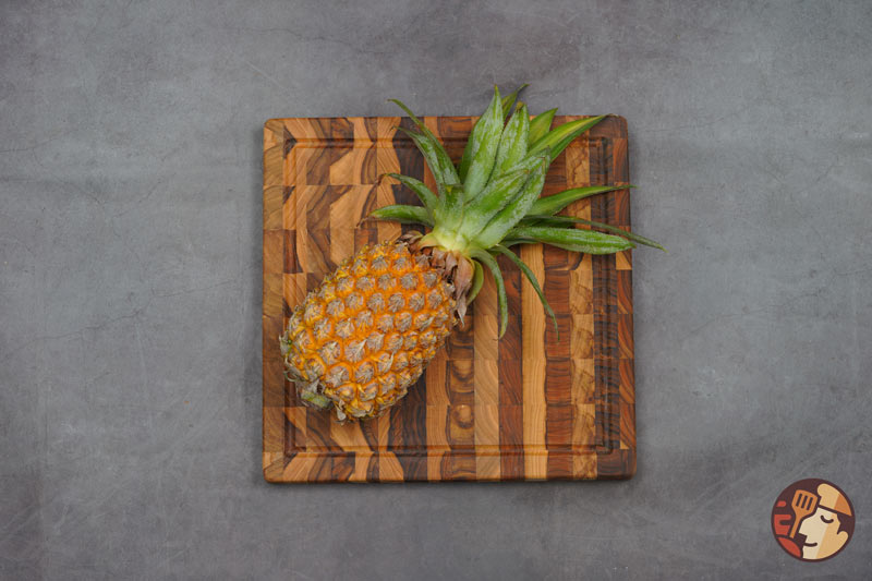 Review Teak Chef Studio square wooden cutting board with tree heads
