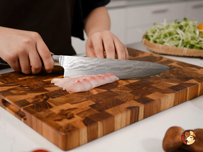 Teak cutting boards friendly with knives