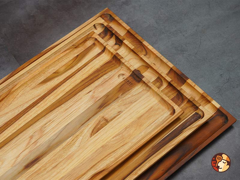 How to clean wooden tray