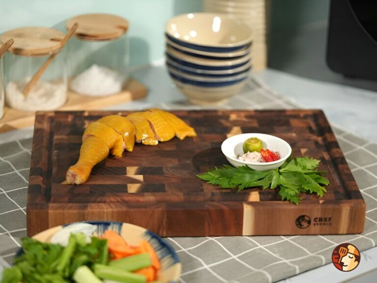 Is Acacia wood good for cutting boards