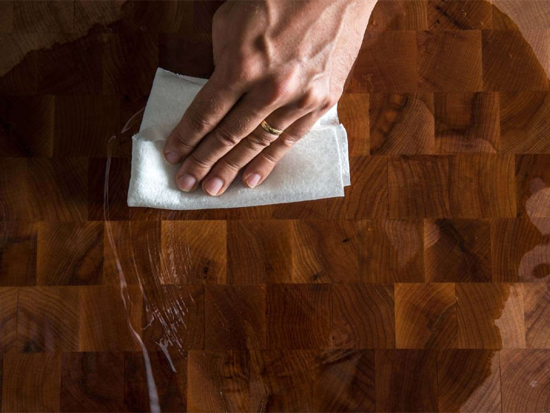 Re-Oiling Teak cutting board
