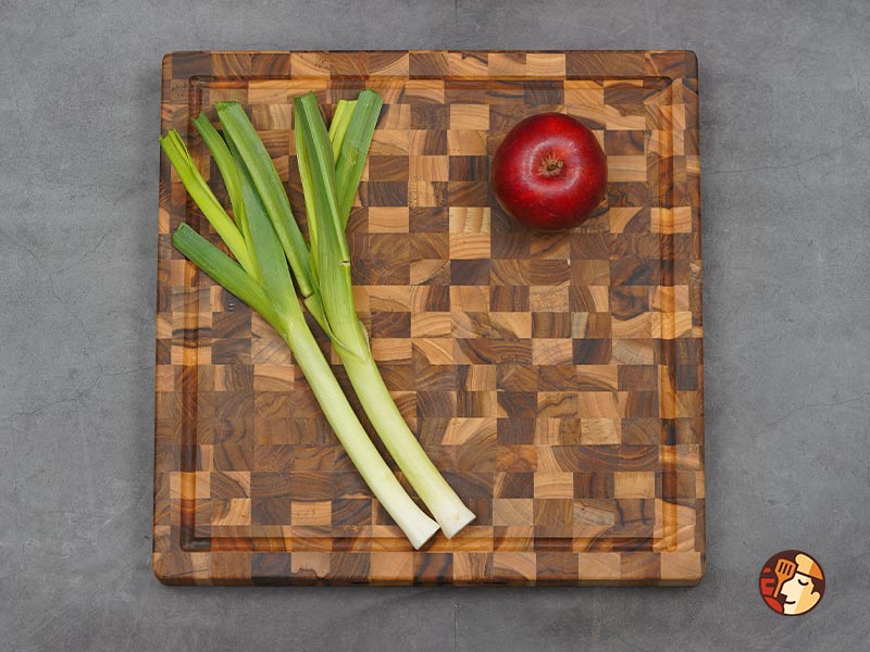 Teak Square End Grain Wood Cutting Board 13.8×13.8×1.5 in